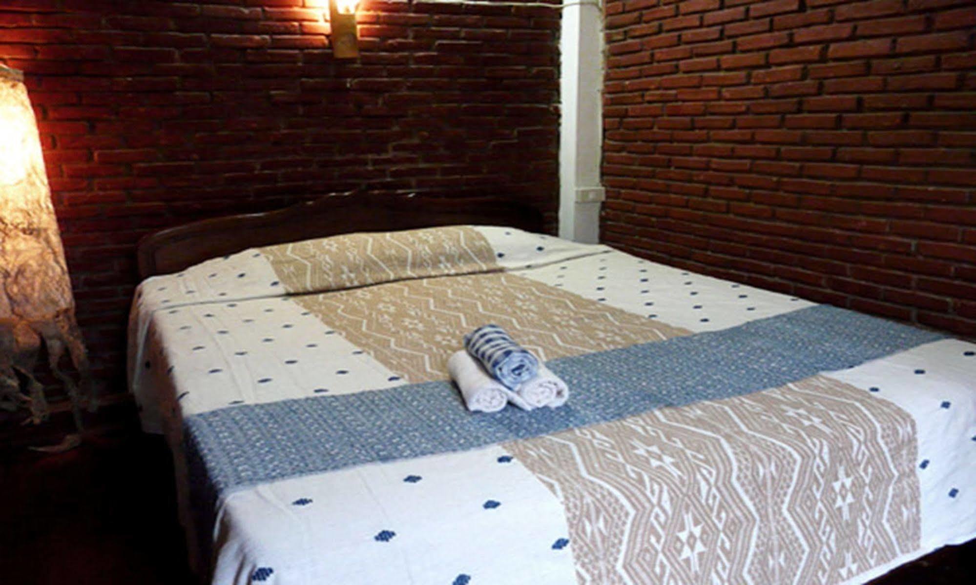 Vanvisa Guesthouse Luang Prabang Extérieur photo