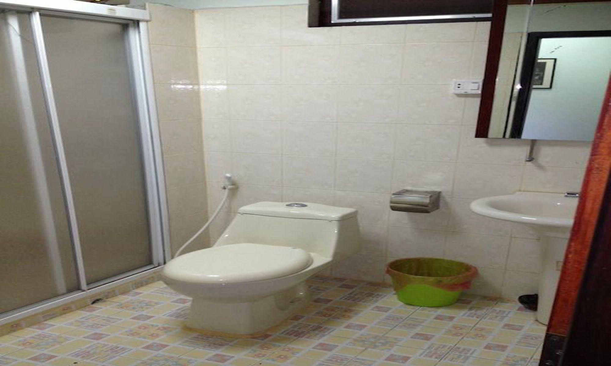 Vanvisa Guesthouse Luang Prabang Extérieur photo