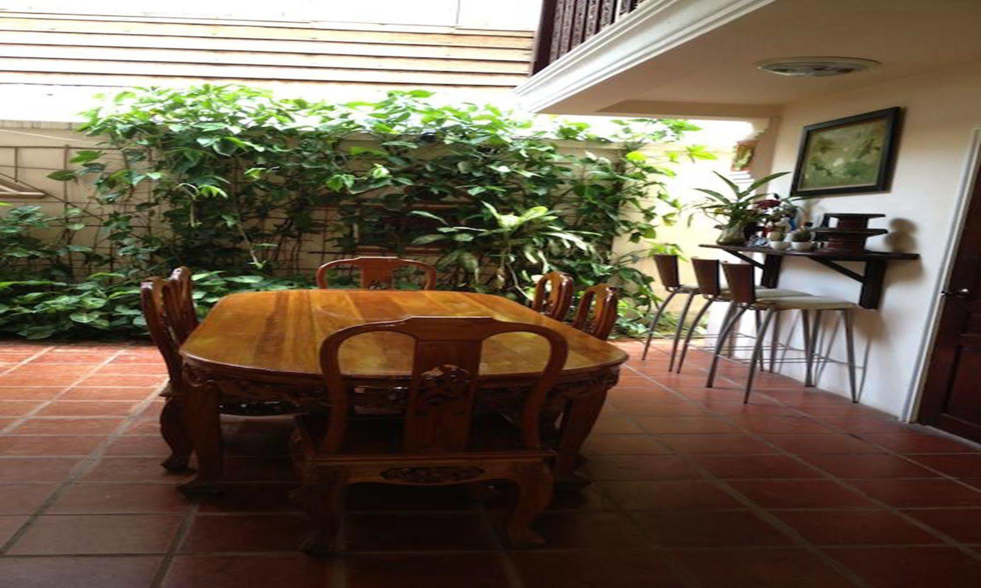 Vanvisa Guesthouse Luang Prabang Extérieur photo